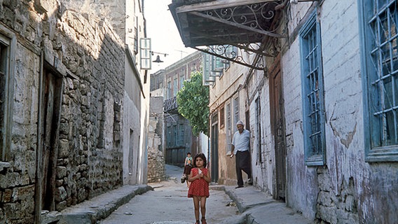 Gasse in der Altstadt von Baku, der Hauptstadt Aserbaidschans. © dpa/Picture-Alliance 