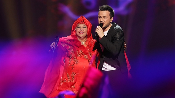 Esma & Lozano für Mazedonien (FYR) im zweiten Halbfinale des Eurovision Song Contests © NDR Foto: Rolf Klatt