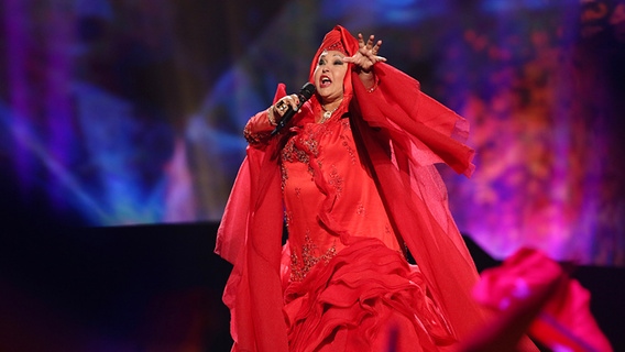 Esma singt im zweiten Halbfinale des Eurovision Song Contests in Malmö. © NDR Foto: Rolf Klatt