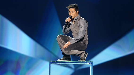 Farid Mammadov für Aserbaidschan im zweiten Halbfinale des Eurovision Song Contests © NDR Foto: Rolf Klatt