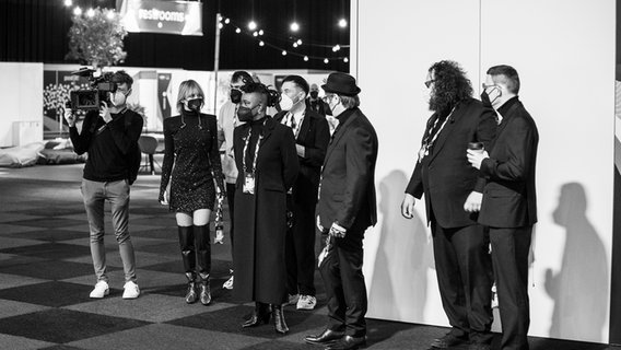 Die Band Hooverphonic (Belgien) im Backstage-Bereich. © EBU Foto: Andres Putting