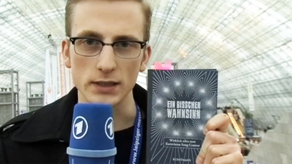 Videoblogger Roman Rätzke auf der Leipziger Buchmesse © NDR 