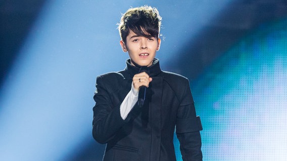 Kristian Kostov auf der Bühne beim 2. Halbfinale © NDR Foto: Rolf Klatt