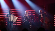 Die Band Elaiza auf der Bühne beim ESC Clubkonzert. © NDR/Rolf Klatt Foto: Rolf Klatt