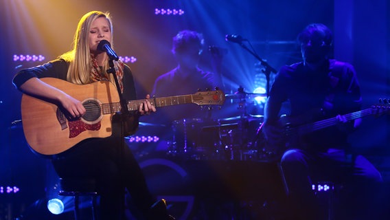 Nicole Milik auf der Bühne beim ESC Clubkonzert. © NDR/Rolf Klatt Foto: Rolf Klatt