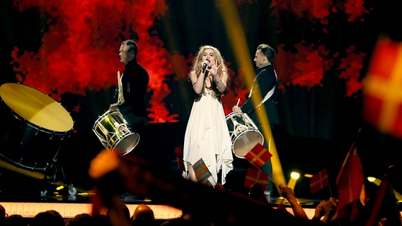 Emmelie de Forest für Dänemark im ersten Halbfinale des Eurovision Song Contests © NDR Foto: Rolf Klatt