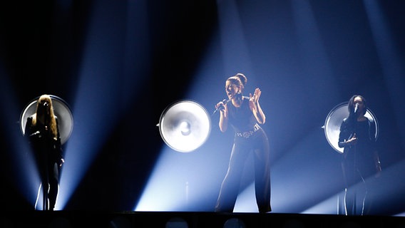 Ann Sophie probt auf der ESC Bühne in Wien. © Rolf Klatt / NDR Foto: Rolf Klatt