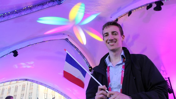 Ein Frankreich-Fan auf der Big-5-Party in Malmö am 15. Mai 2013. © NDR Foto: Marie Marzahn