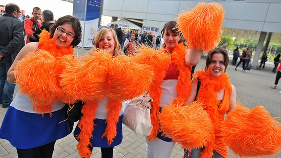 ESC-Fans in der Düsseldorfer Arena © NDR Foto: Foto Andrej Isakovic