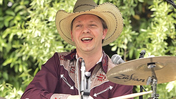 Olli Dittrich an den Drums © dpa Foto: Jörg Carstensen