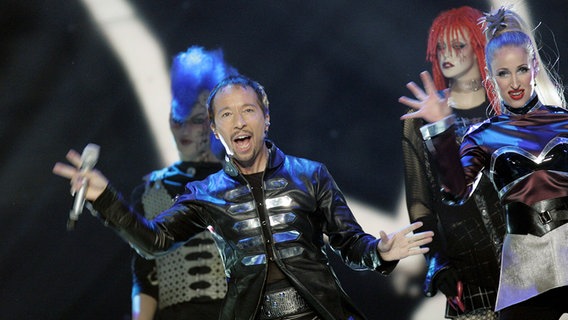 DJ Bobo tritt für die Schweiz beim ESC 2007 an. © picture-alliance/ dpa Foto: Lehtikuva Sari Gustafsson