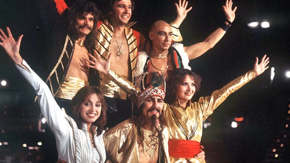 Dschinghis Khan bei einem Auftritt 1979 in der Münchner Rudi-Sedlmayer-Halle. Im selben Jahr belegten sie für Deutschland beim Grand Prix den 2. Platz © dpa Foto: Istvan Bajzat