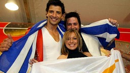 Sakis Rouvas und Lisa Andreas feiern ihren Einzug ins Finale Sakis Rouvas und Lisa Andreas feiern ihren Einzug ins Finale © dpa