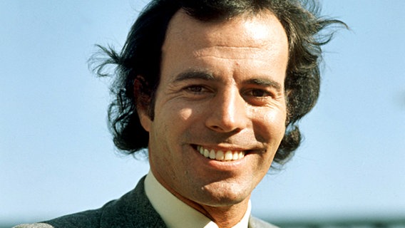 Der Spanier Julio Iglesias im Jahr 1975 © picture alliance Foto: Heinz Wieseler