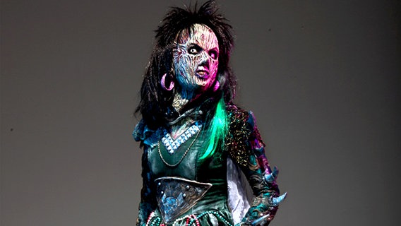 Ms. Awa, die Keyboarderin der finnischen Heavy-Metal-Band Lordi © Sony Music Entertainment Germany GmbH 