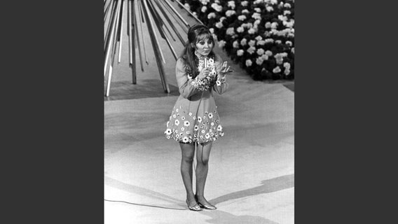 Lulu vertritt Grossbritannien 1969 beim Grand Prix und belegt gleichzeitig mit 4 anderen Interpreten den 1. Platz © Picture Alliance Foto: Europa Press