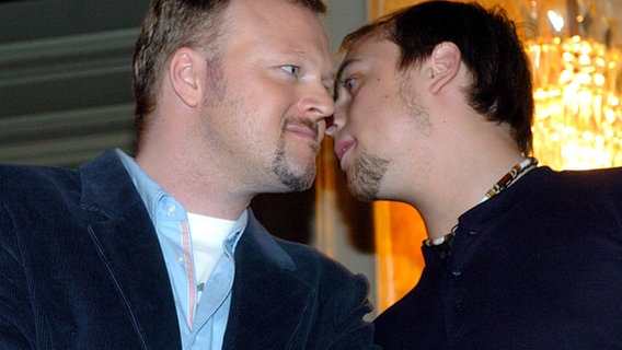 Max Mutzke und Stefan Raab in Istanbul © dpa Foto: Ulrich Perrey