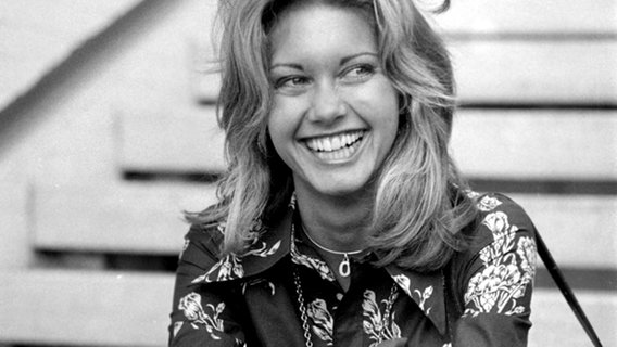 Olivia Newton-John in Brighton, wo sie ihren Grand Prix Auftritt probte. Sie vertrat Großbritannien 1974. © dpa 