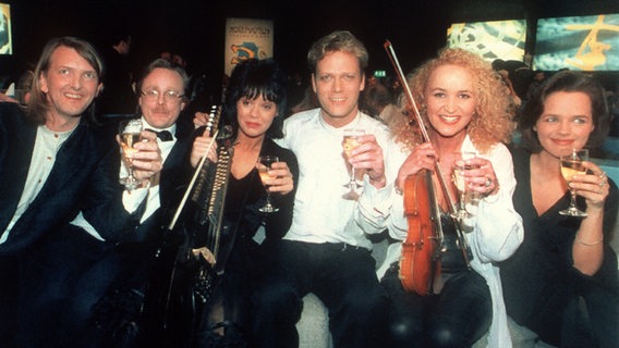 Die norwegische Gruppe Secret Garden nach ihrem Sieg beim ESC 1995. © picture-alliance / dpa Foto: epa PA