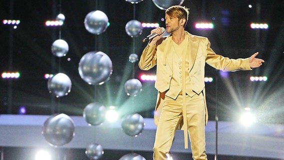 Michael von der Heide für die Schweiz im 2. Halbfinale des ESC.  