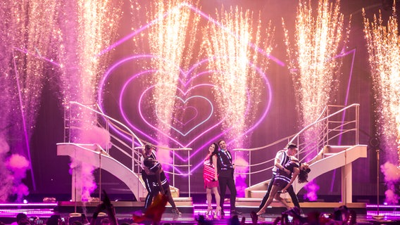 Electro Velvet auf der ESC-Bühne in Wien. © Rolf Klatt / NDR Foto: Rolf Klatt