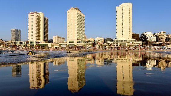Israel, Tel Aviv-Jaffa: Die am Gordon Beach gelegenen Hotelgebäude des Herods © picture alliance/dpa 