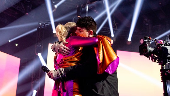 Isaak gewinnt den ESC-Vorentscheid und fährt für Deutschland nach Malmö. © NDR Foto: Claudia Timmann