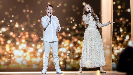 Die bulgarischen Kandidaten Denislava und Martin bei der ersten Probe für den Junior ESC 2021. © EBU Foto: Andres Putting