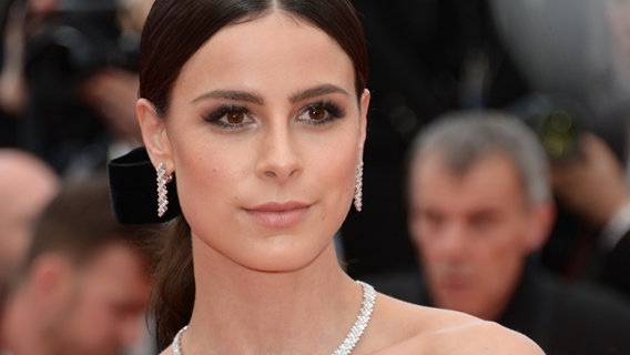 Die deutsche Sängerin Lena Meyer-Landrut besucht eine Filmprmeiere in Cannes im Jahr 2018. © picture alliance/ZUMA Press Foto: Frederick Injimbert