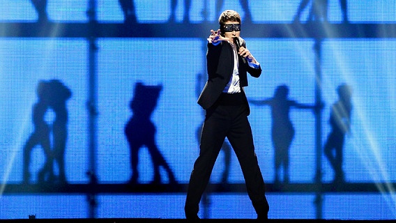 Donny Montell für Litauen auf der Bühne © NDR Foto: Rolf Klatt
