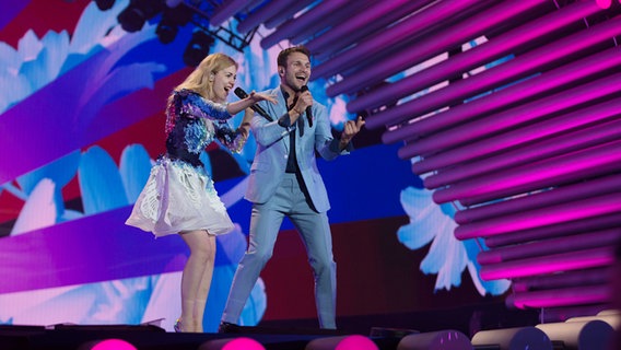 Die litauischen Kandidaten Monika Linkytė und Vaidas Baumila bei der Probe für das zweite Halbfinale auf der ESC-Bühne in Wien. © Rolf Klatt / NDR Foto: Rolf Klatt