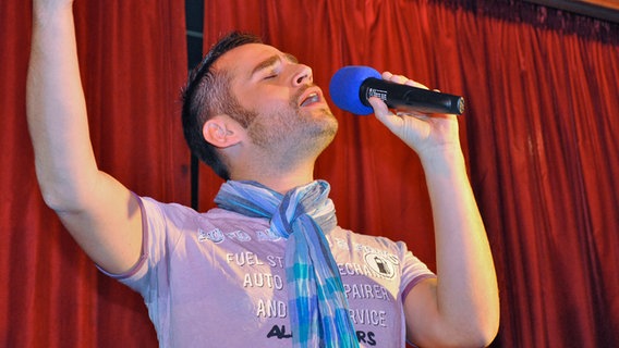 ESC-Fan Markus Tritremmel aus Graz beim OGAE-Clubtreffen in München 2012 © NDR.de Foto: Patricia Batlle