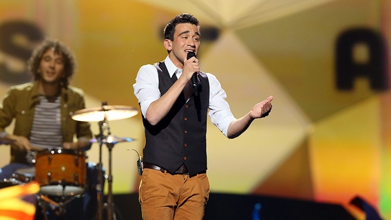 Gianluca Bezzina für Malta im zweiten Halbfinale des Eurovision Song Contests. © NDR Foto: Rolf Klatt