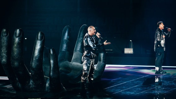 FAHREE und Ilkin Dovlatov auf der ESC-Bühne in Malmö. © EBU Foto: Sarah Louise Bennett