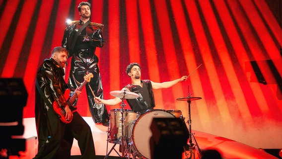 Mamagama auf der Bühne für Aserbaidschan in der St. Jakobshalle © Eurovision.tv/ EBU Foto: Alma Bengtsson