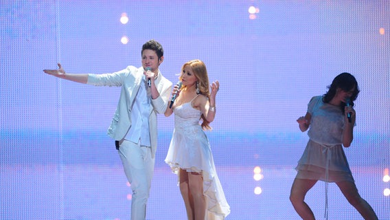Ell / Nikki für Aserbaidschan im Finale des Eurovision Song Contests 2011 in der Düsseldorf-Arena © NDR Foto: Rolf Klatt