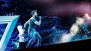 Für Aserbaidschan steht Chingiz mit "Truth" auf der ESC-Bühne. © eurovision.tv Foto: Thomas Hanses