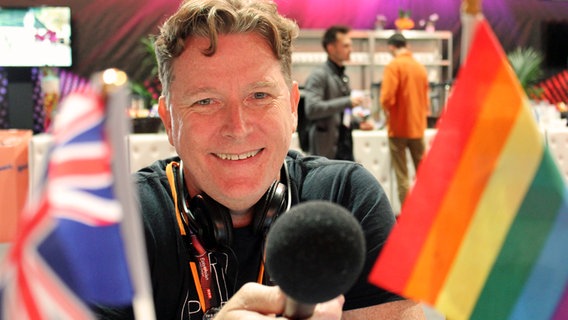 Blair Martin von radio queer Brisbane im Pressebereich beim ESC in Wien  Foto: Kathrin Otto