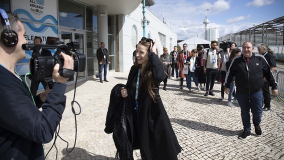 Lissabon Sennek ist auf dem Weg in die Altice Arena in Lissabon. © eurovision.tv Foto: Andres Putting