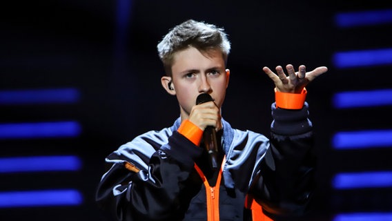 Für Belgien steht Eliot mit "Wake Up" auf der ESC-Bühne in Tel Aviv 2019. © eurovision.tv Foto: Thomas Hanses