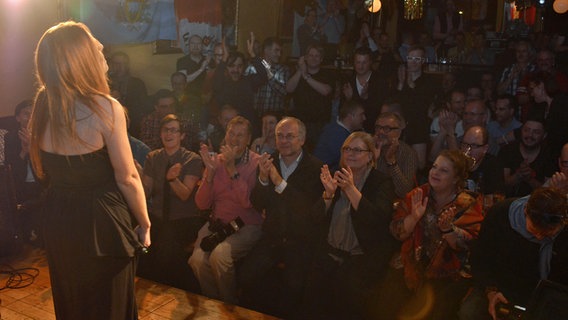 Valentina Monetta beim OGAE-Clubtreffen in München 2014 © NDR Foto: Patricia Batlle