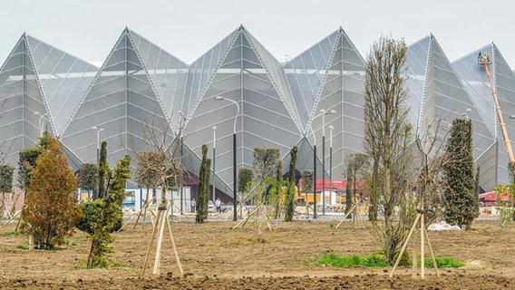 Aussenansicht der fertigen Baku Crystal Hall  Foto: Vugar Ibadov