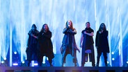 Rasmussen auf der Bühne in Lissabon. © eurovision.tv Foto: Andres Putting