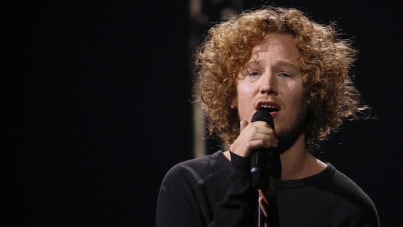 Michael Schulte auf der Bühne in Lissabon. © eurovision.tv Foto: Andres Putting