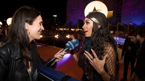 Eleni Foureira aus Zypern (2018) auf dem Orange Carpet in Tel Aviv 2019. © Claudia Timmann 