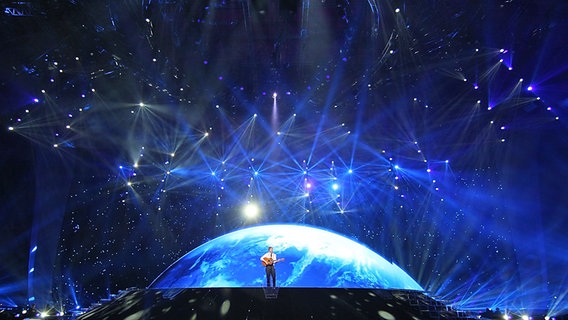Paradise Oskar für Finnland in der Generalprobe zum Finale des Eurovision Song Contests © NDR Foto: Rolf Klatt