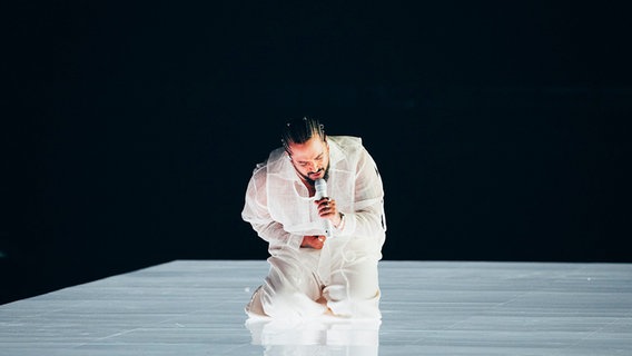 Slimane auf der ESC-Bühne in Malmö. © EBU Foto: Sarah Louise Bennett