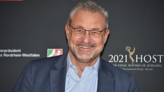 Dr. Frank-Dieter Freiling bei den International Emmy Awards 2021. © dpa Foto: Horst Galuschka