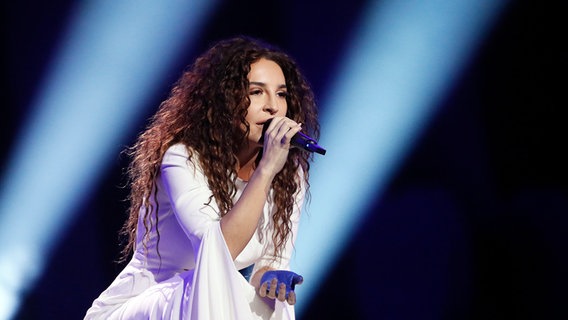 Yianna Terzi auf der Bühne in Lissabon. © eurovision.tv Foto: Andres Putting