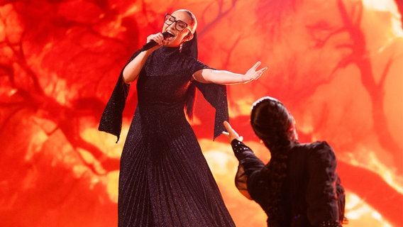 Klavdia auf der Bühne für Griechenland in Basel © eurovision.tv/EBU Foto: Corinne Cumming